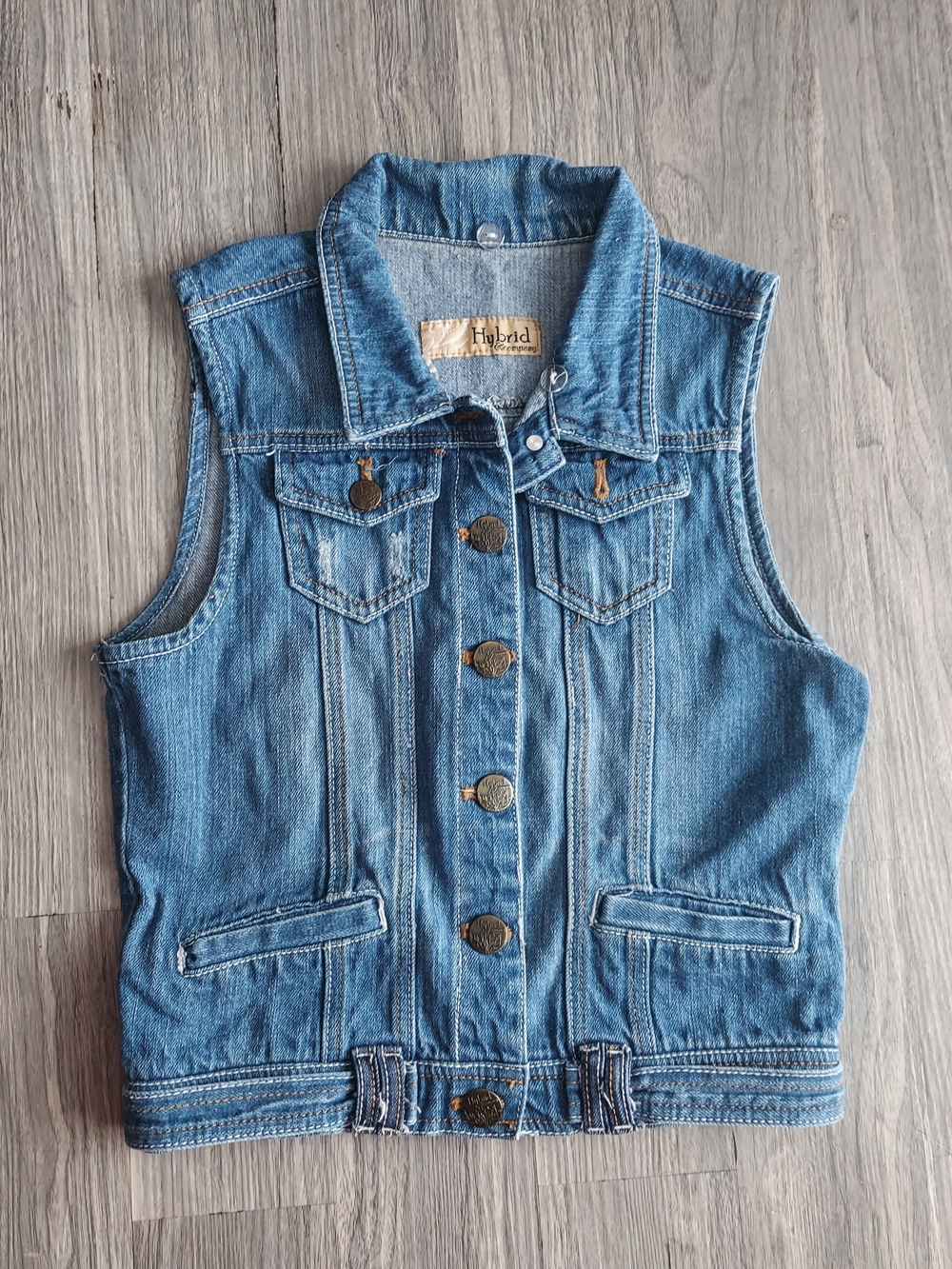 Hybrid & Company Light Blue Denim Sleeveless Jacket Vest
